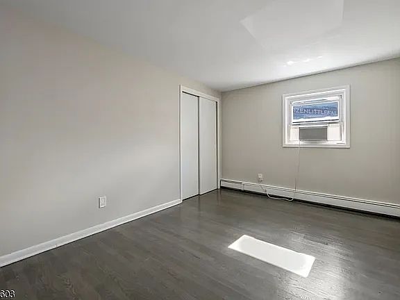 4th image of 388 Main St