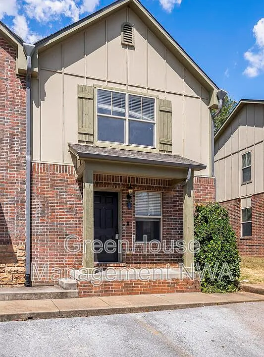 2210 Karrington Rdg