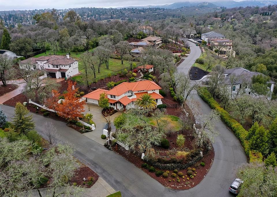 1st image of 1197 Glenmore Way