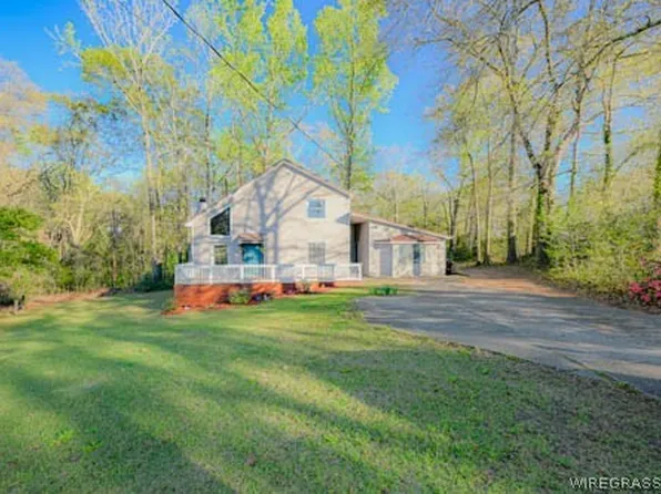 334 Simpson Dr, Daleville, AL 36322