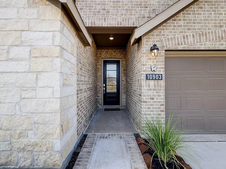10903 Water Hyssop Ln — Photo 4