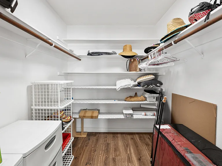 188 Date Ave #1 — Photo 15