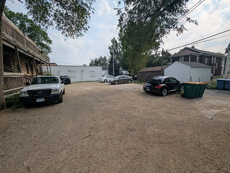 back parking, first come first serve (summer). Paid in winter.
