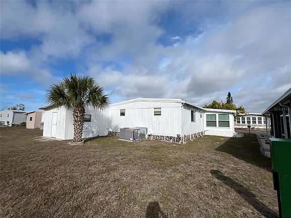 3rd image of 807 Jolanda Cir