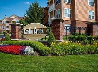 5702 Castle Hill Dr #718, Indianapolis, IN 46250