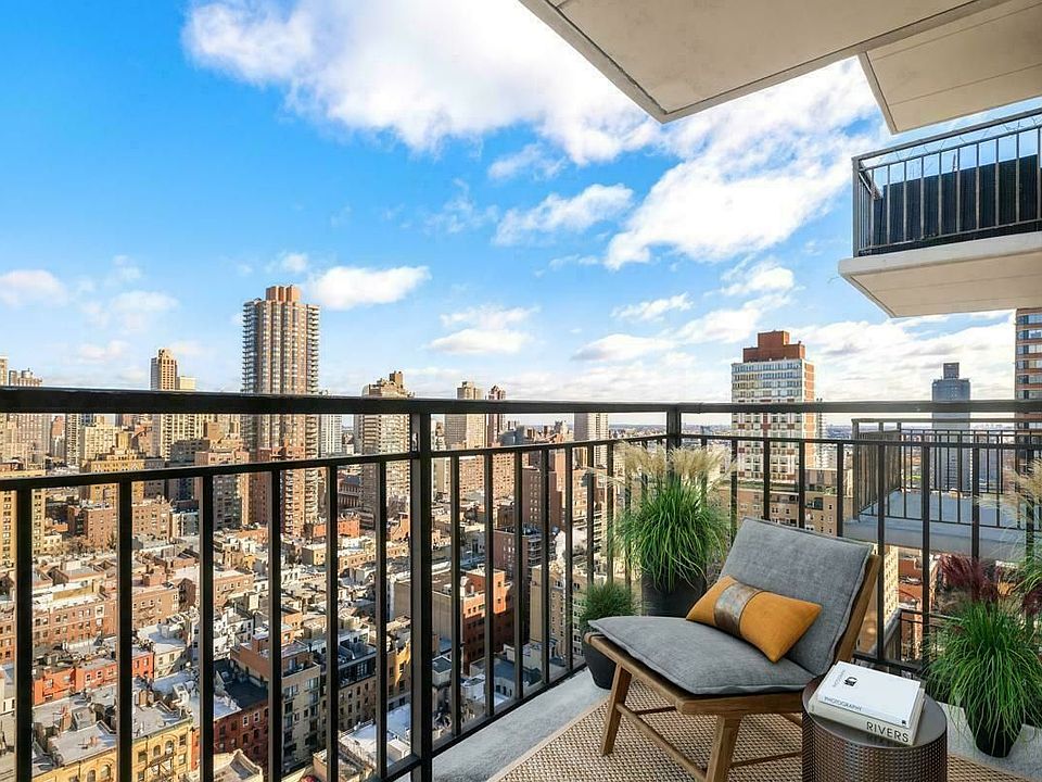 1st image of 300 E 75th St APT 11K