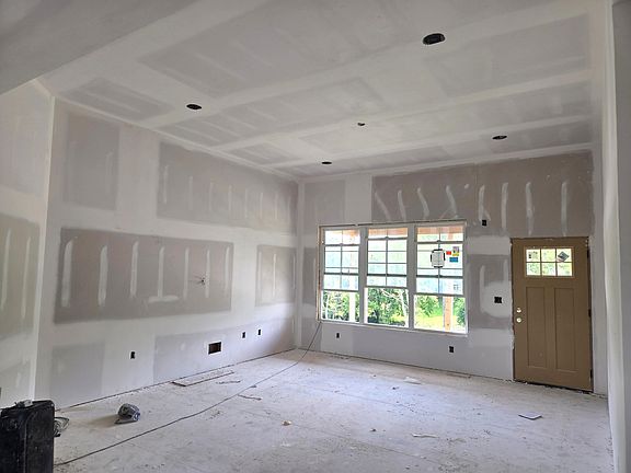 4th image of 317 Krauss Dr
