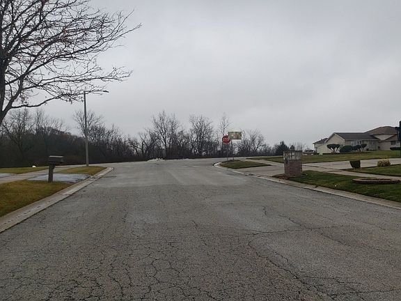 5th image of 22601 Crescent Way