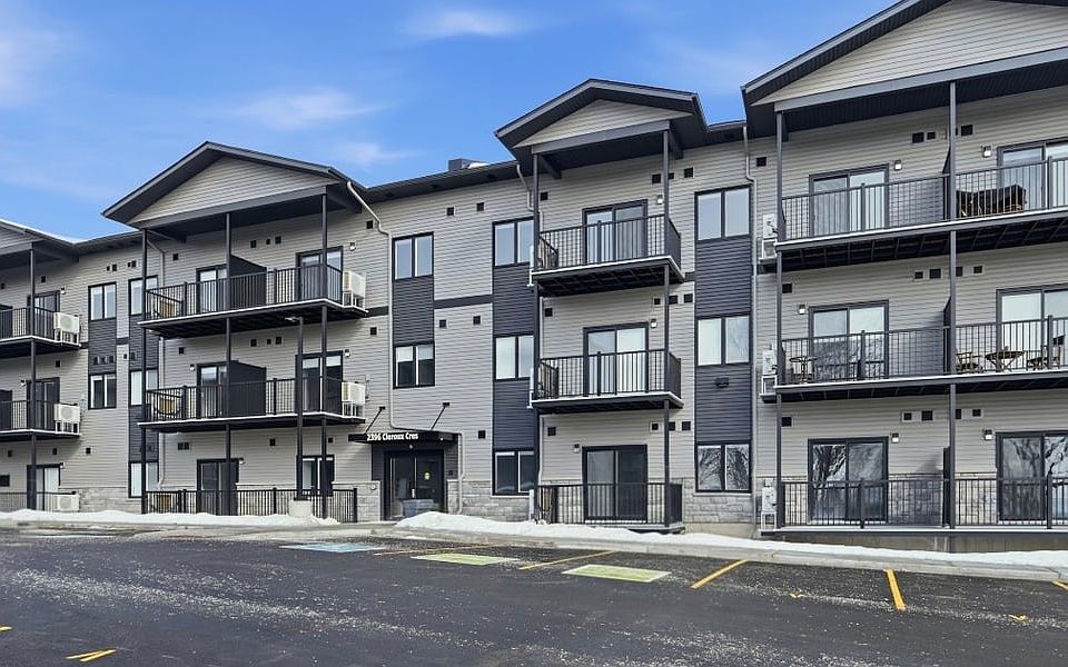 1st image of 2396 Cleroux Cres #102