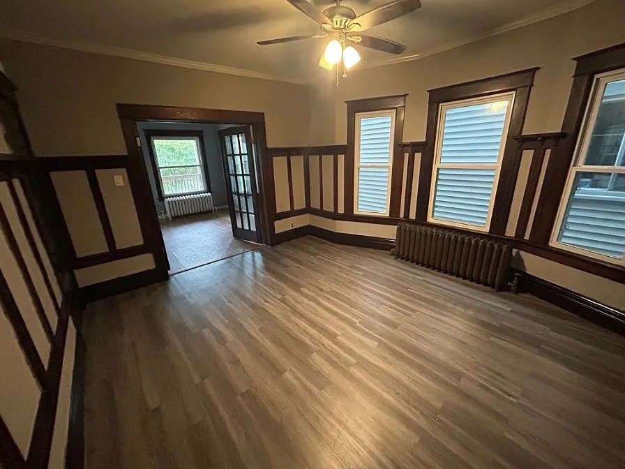 4 bed, 1.5 bath, 1549 sqft, $1,895 — Photo 2