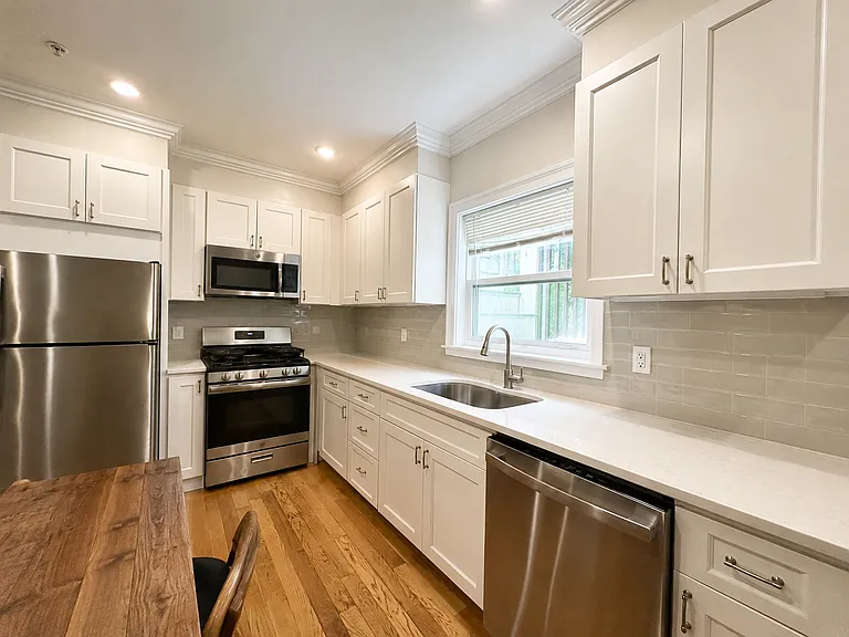 62B Gordon St — Photo 1