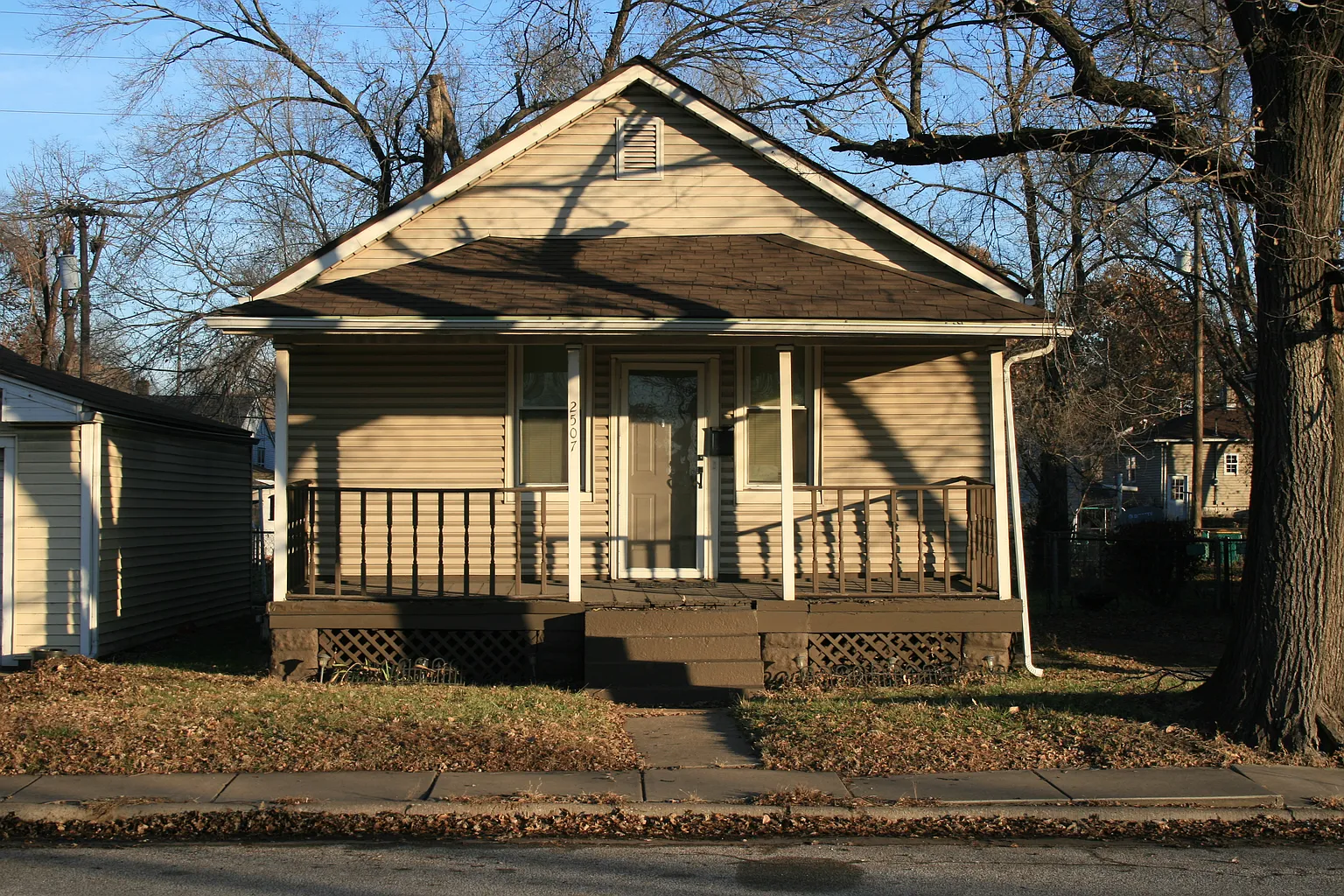 2507 E 23rd St photo 1