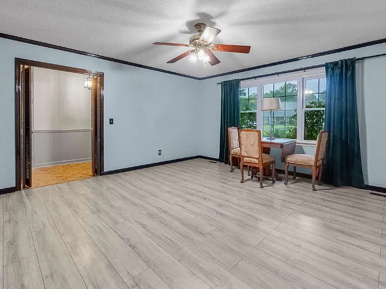 9 Bancroft Dr — Photo 14