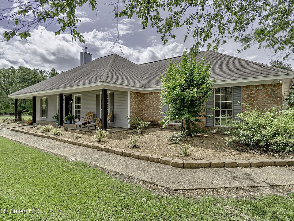1st image of 180 Johnson Ln