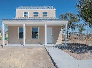 129 Palmetto Point Rd, Rockport, TX 78382