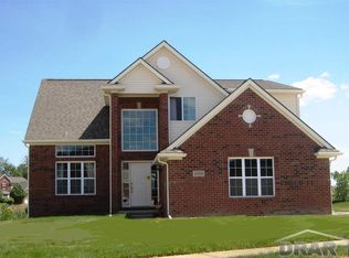 7442 S Vlg, Independence Township, MI 48346