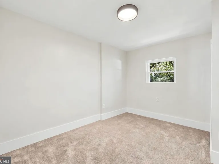 3345 Amber St — Photo 13