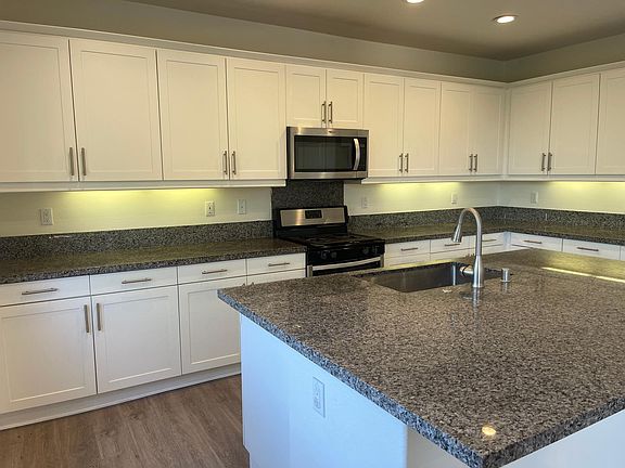 2nd image of 6118 El Prado Ave