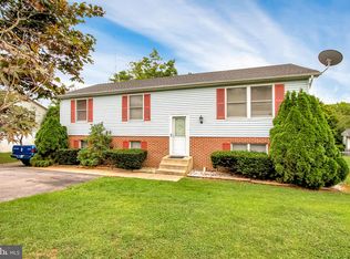 3037 Acorn Ln, Red Lion, PA 17356
