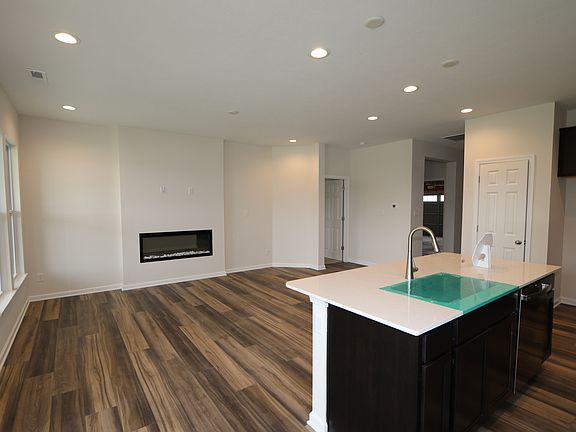 4th image of 10710 Maidenhair Dr