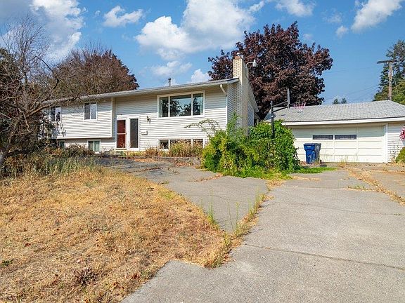 2nd image of 4020 S Lacey St