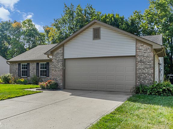 3rd image of 5337 Pine Hill Dr