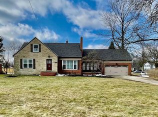 4042 Wooster Rd, Rocky River, OH 44116