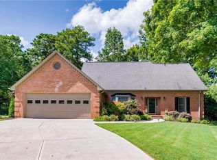 125 Stepping Stone Ln, Alpharetta, GA 30004