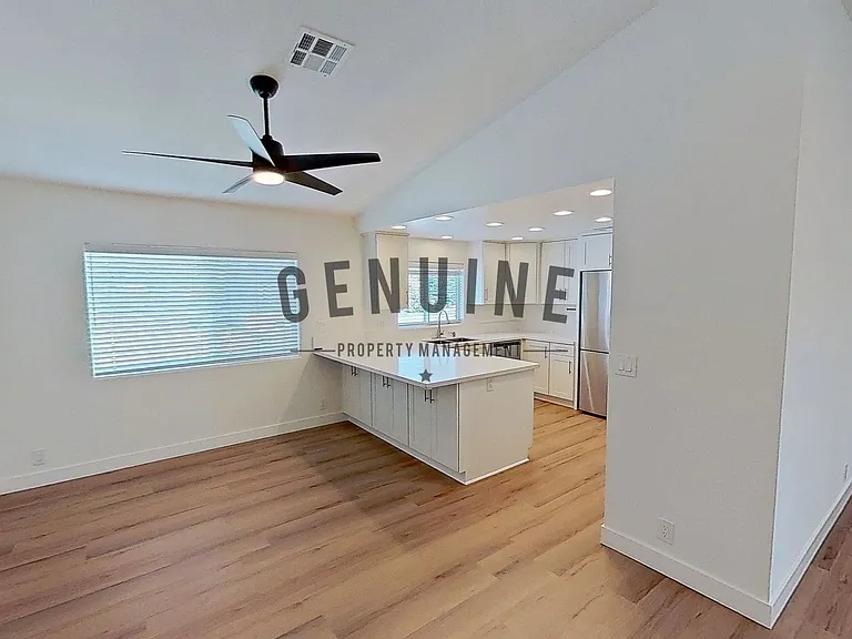 1008 England St — Photo 4