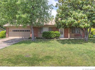 9411 E 38th Pl, Tulsa, OK 74145