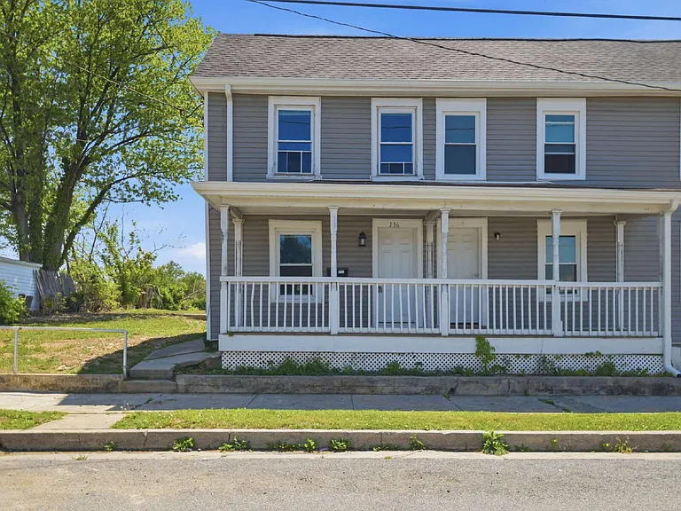 116 S High St — Photo 1