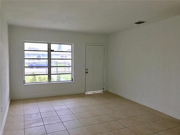 3rd image of 3062 NW 185th St