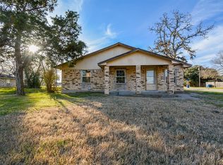 2005 5th St, Hempstead, TX 77445