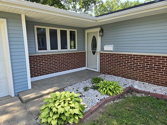 3rd image of 1416 Julianne Dr