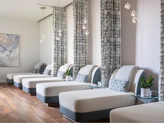 4th image of 383 Kalaimoku St #D230