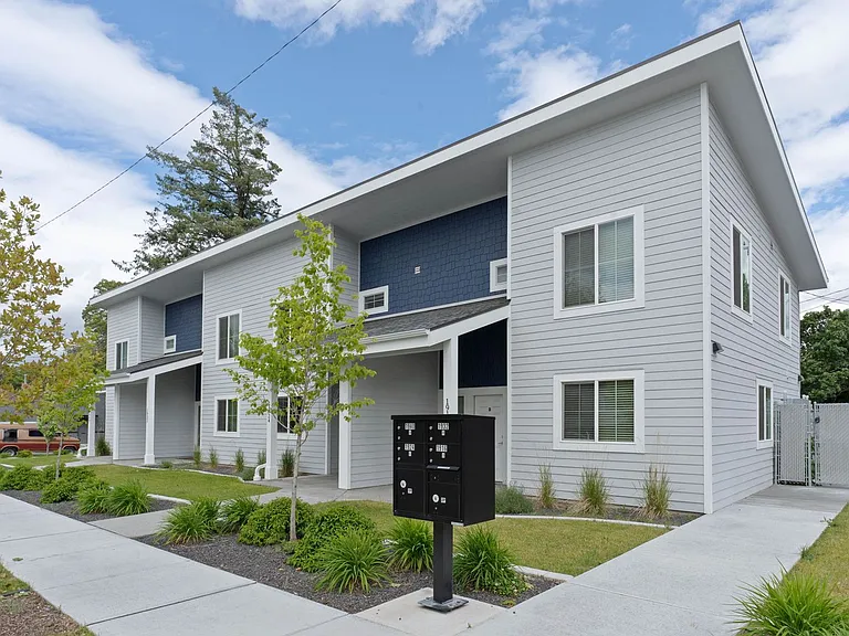 Wall Street Townhomes — Photo 26