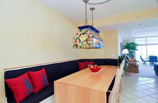 Built-in Bench-Breakfast Nook