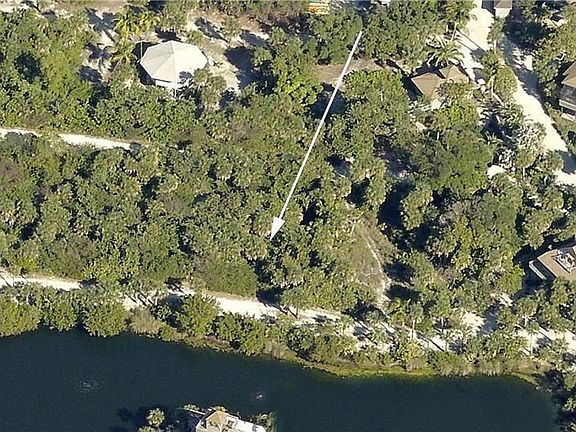 3rd image of 4521 Harbor Bend Dr