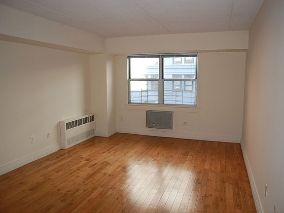 5th image of 200 Schermerhorn St APT 606