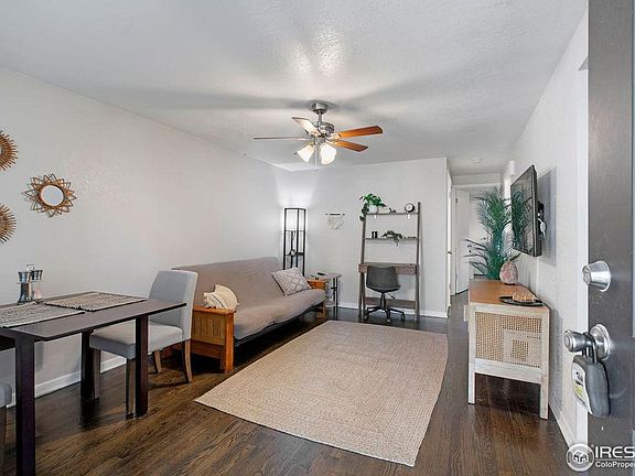 3rd image of 310 Crescent Dr