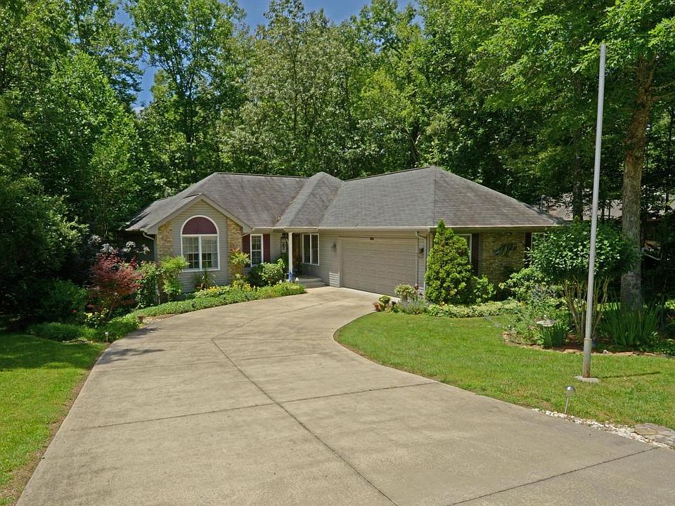 1st image of 104 Brighton Ln