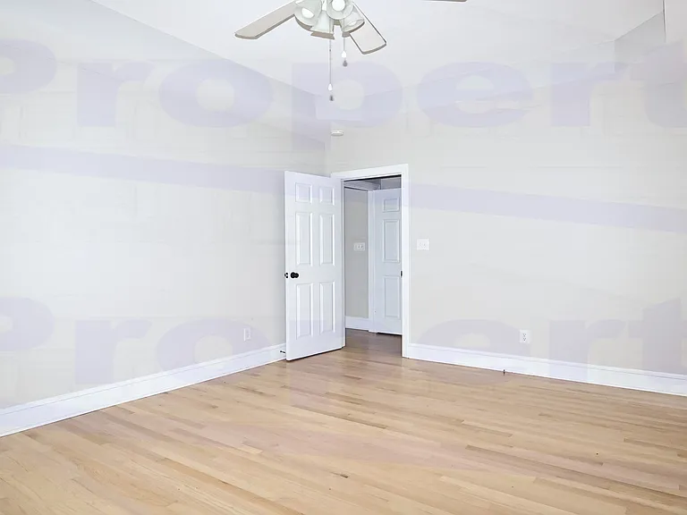 126 Linda St #A — Photo 11