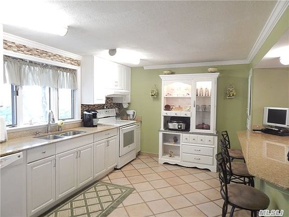 3rd image of 168 N Titmus Dr