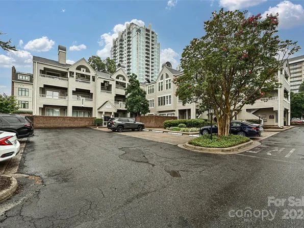 212 W 10th St APT 7, Charlotte, NC 28202