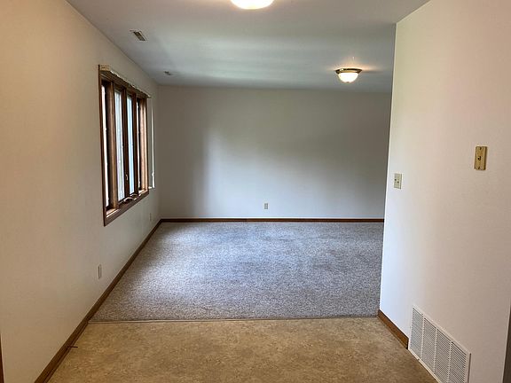 3rd image of 3005 Grove Ave #3