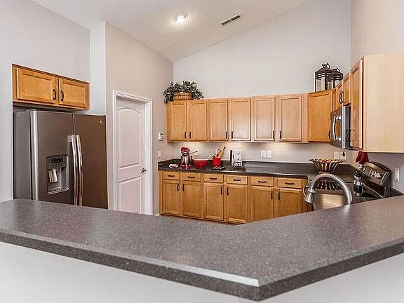 4th image of 5987 Waterport Dr