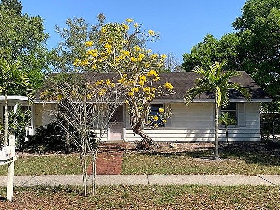 2nd image of 2233 Hillview St