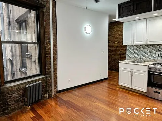 Rented by PocketBroker Inc | media 17