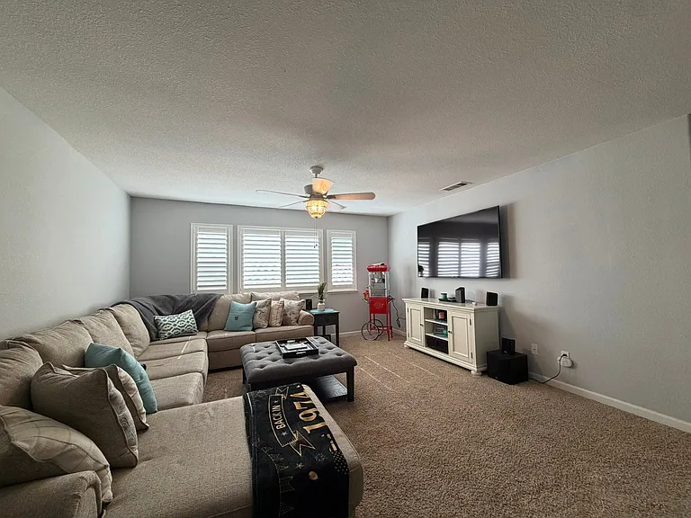 684 Brazelton Cir — Photo 7