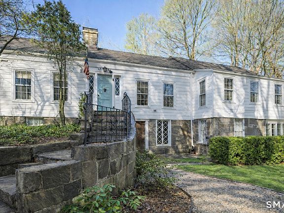 2nd image of 320 North Salem Road